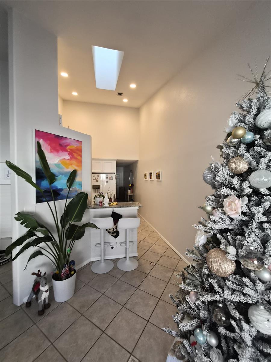 Image 10 of 25 For 658 Green Valley Road B3