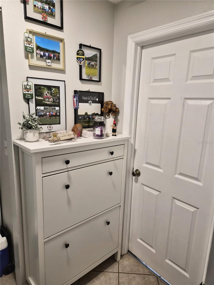 Image 13 of 25 For 658 Green Valley Road B3