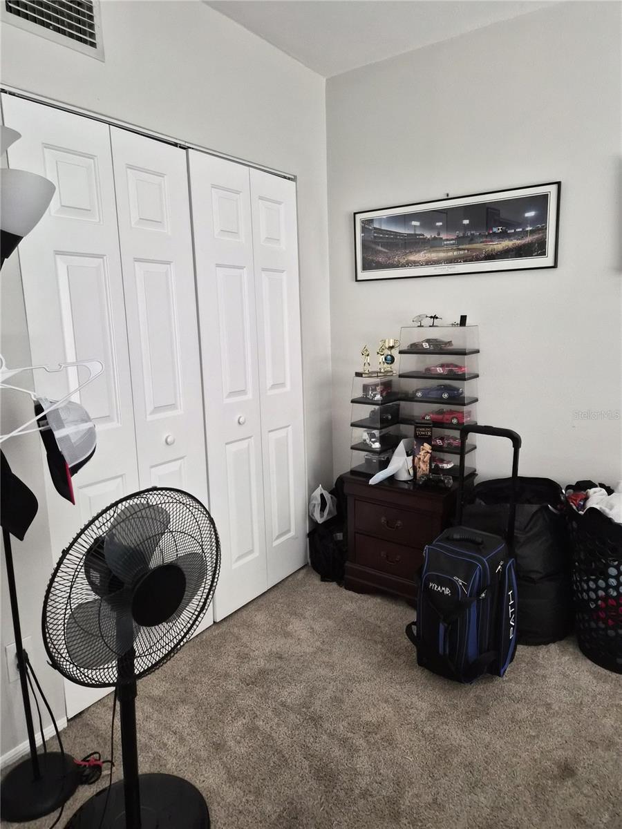 Image 15 of 25 For 658 Green Valley Road B3