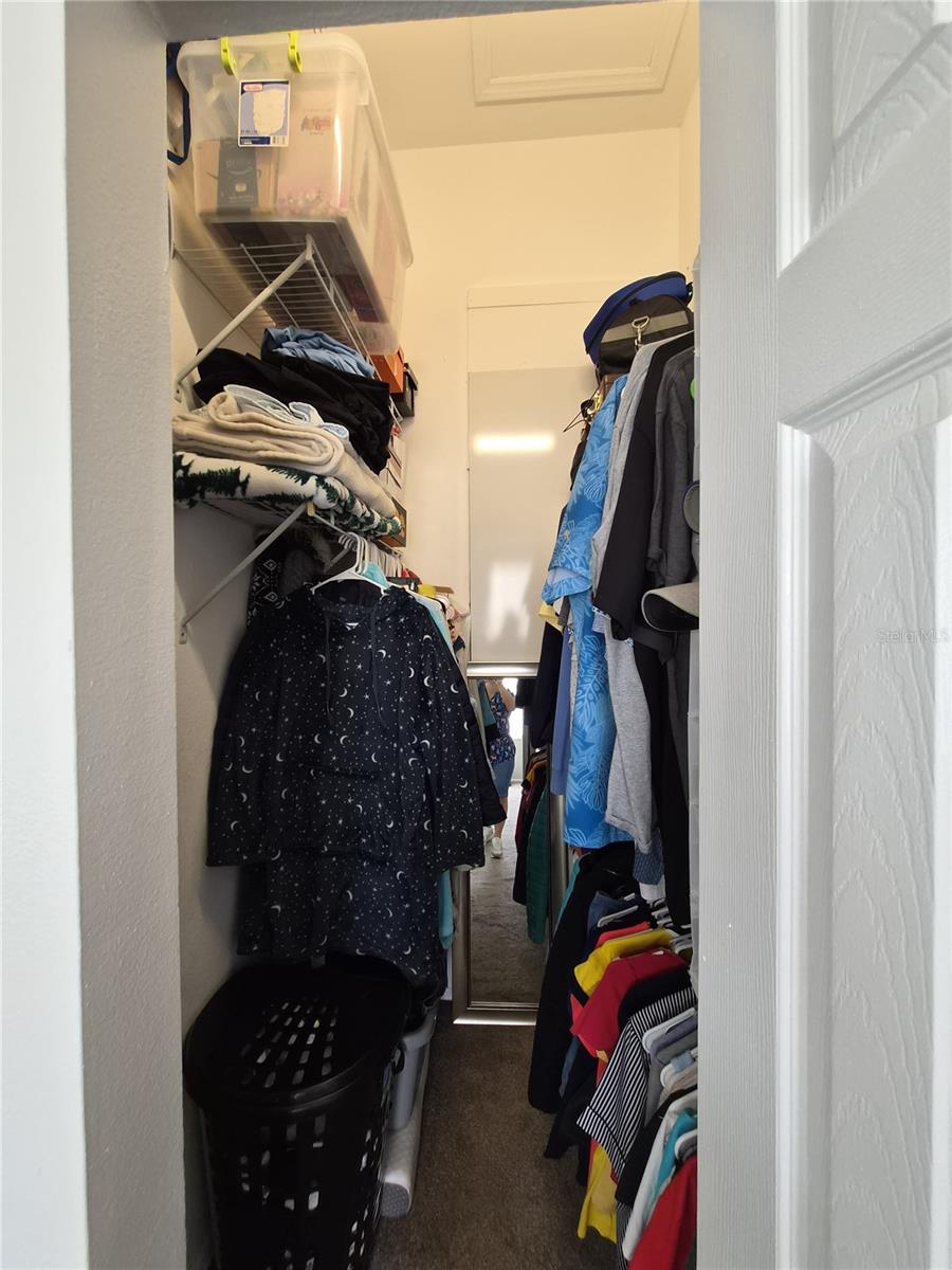 Image 18 of 25 For 658 Green Valley Road B3