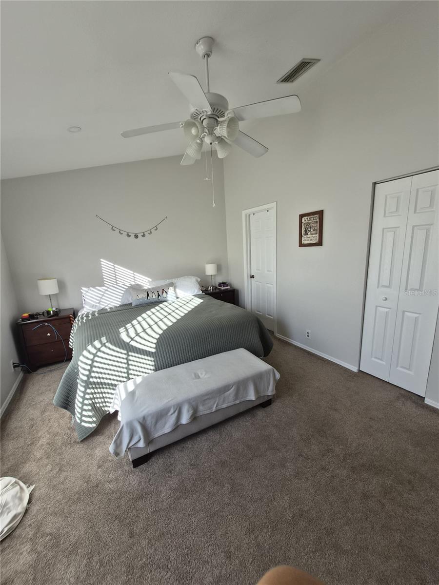 Image 21 of 25 For 658 Green Valley Road B3