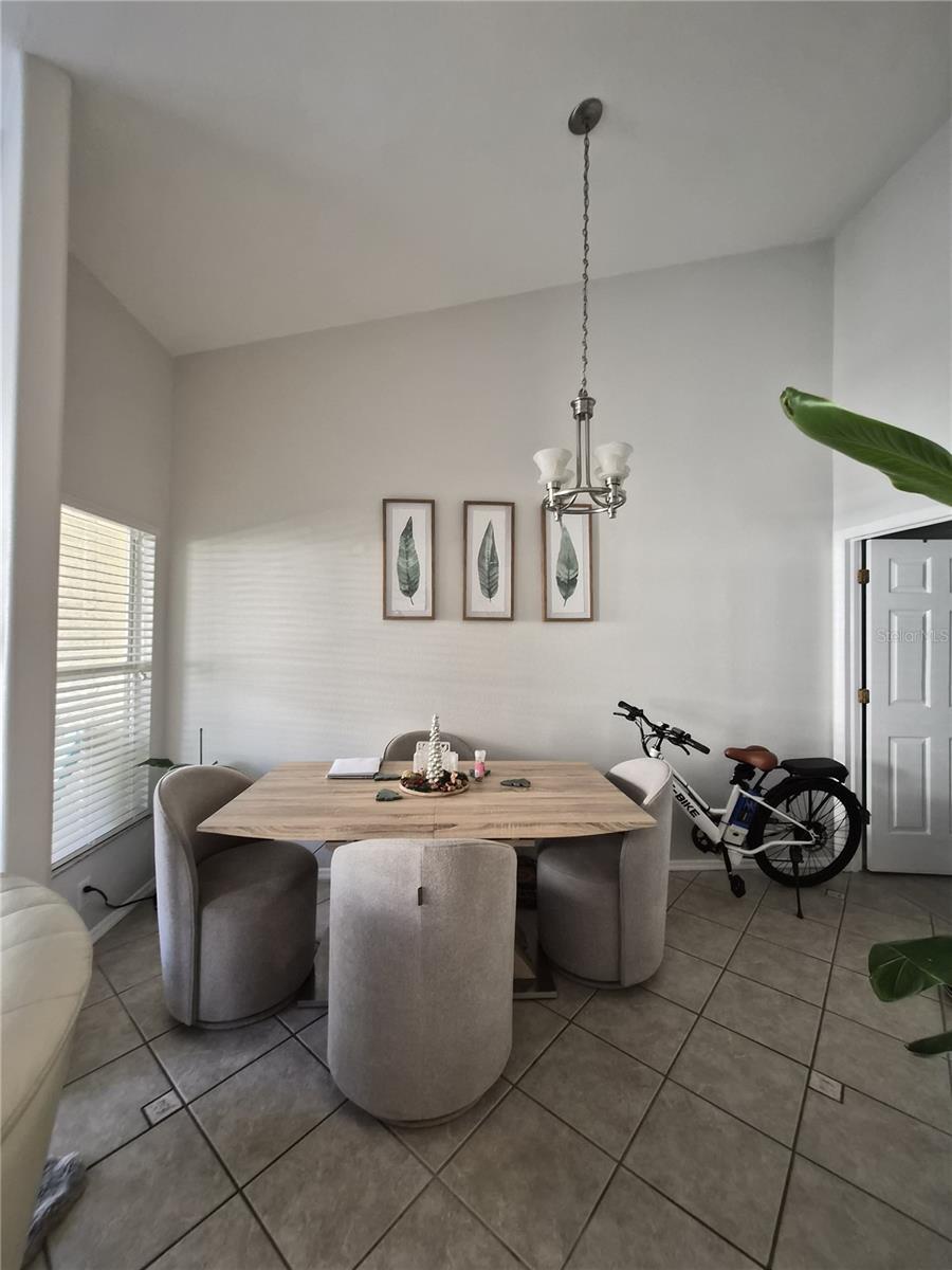 Image 3 of 25 For 658 Green Valley Road B3