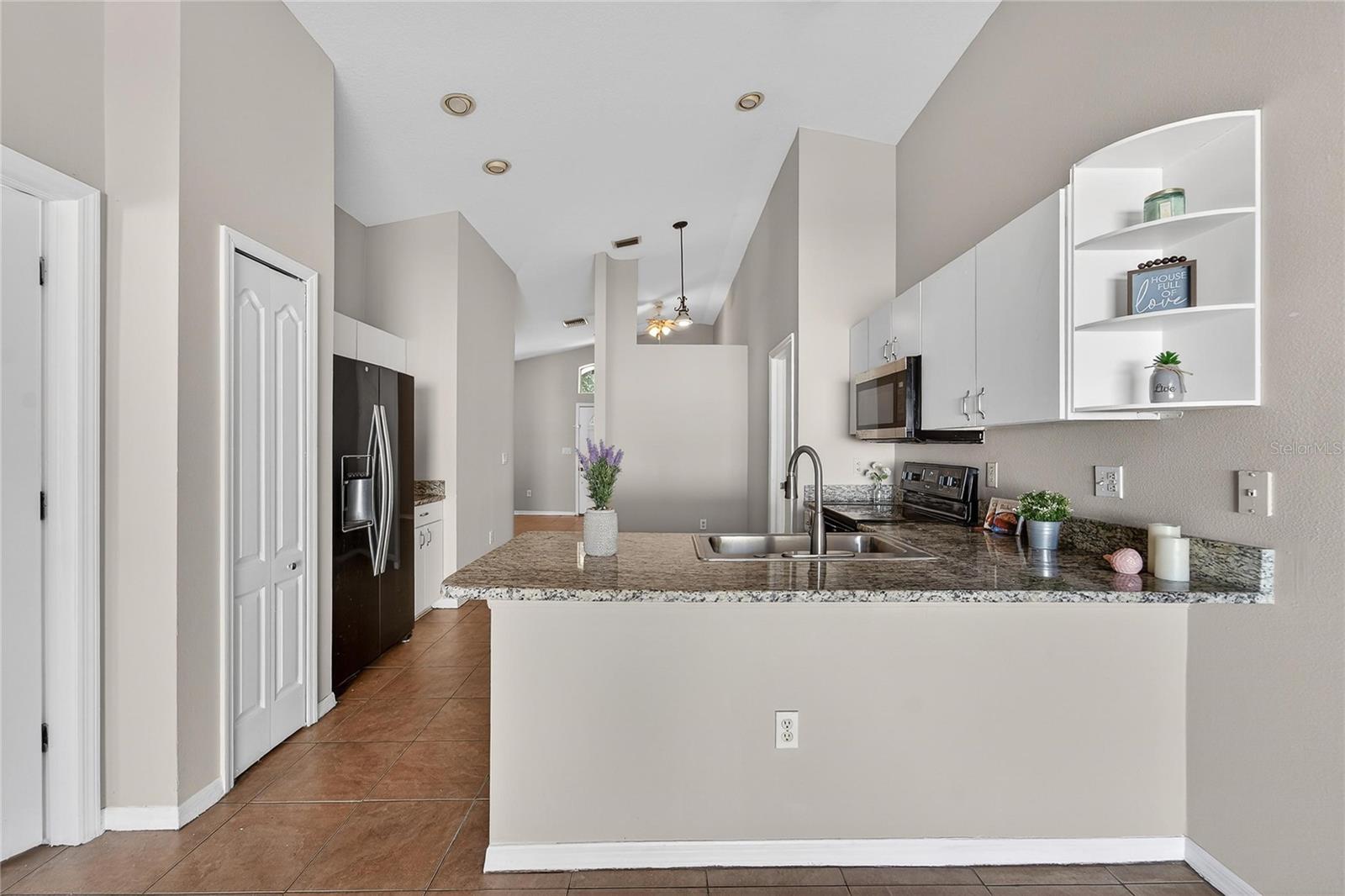 Image 14 of 52 For 508 Sonoma Drive