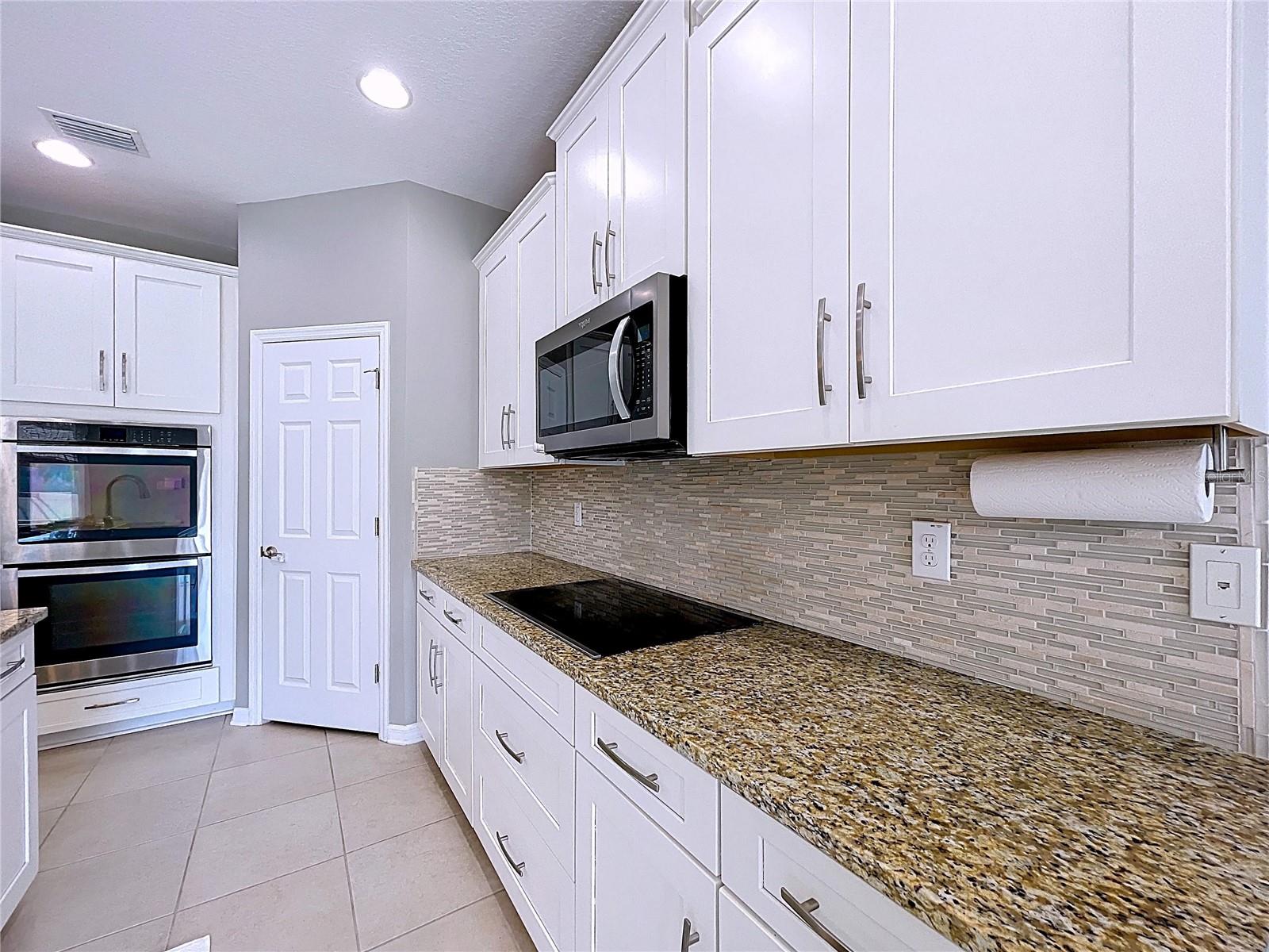 Image 13 of 58 For 11345 American Holly Drive