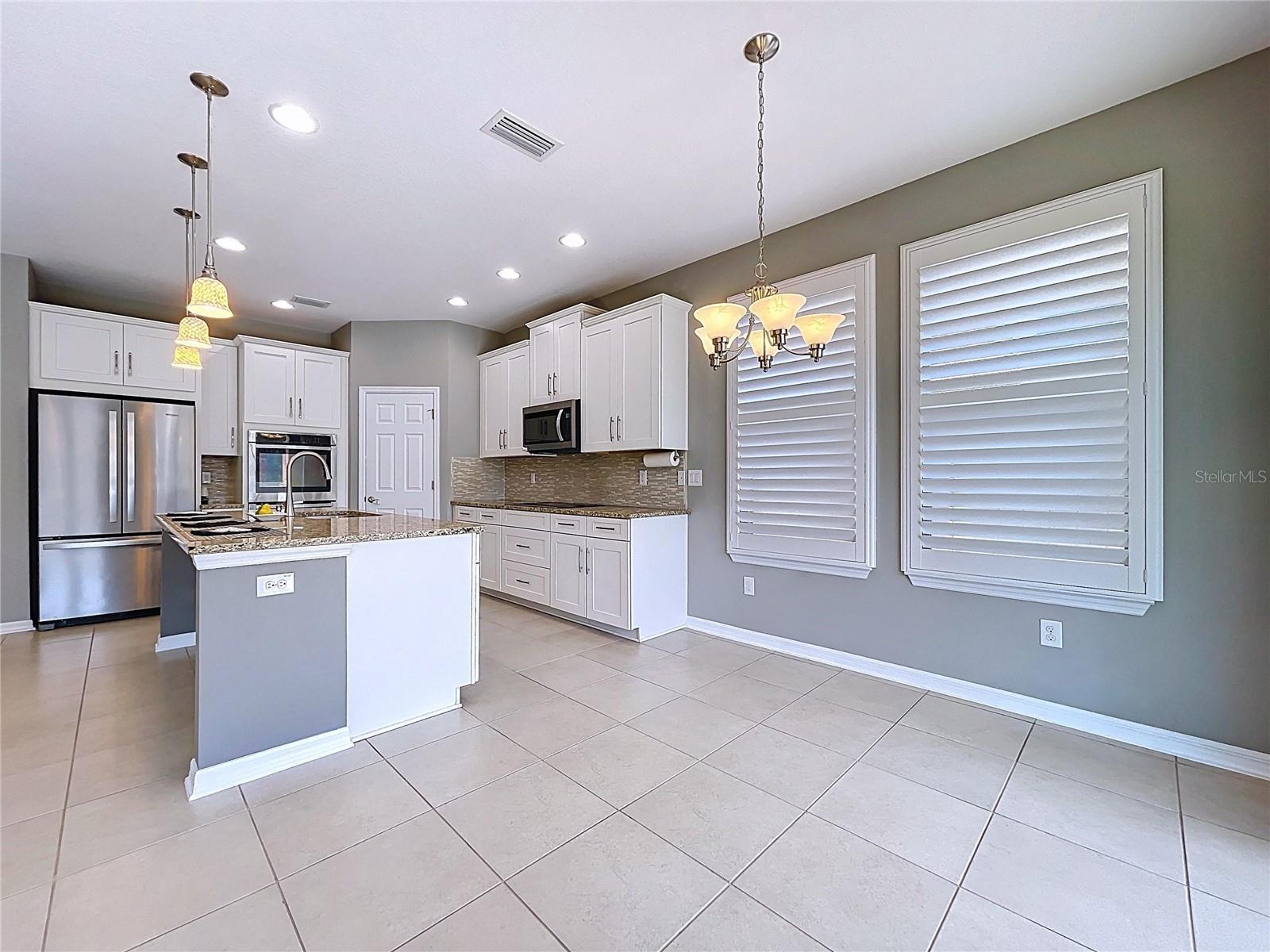 Image 18 of 58 For 11345 American Holly Drive