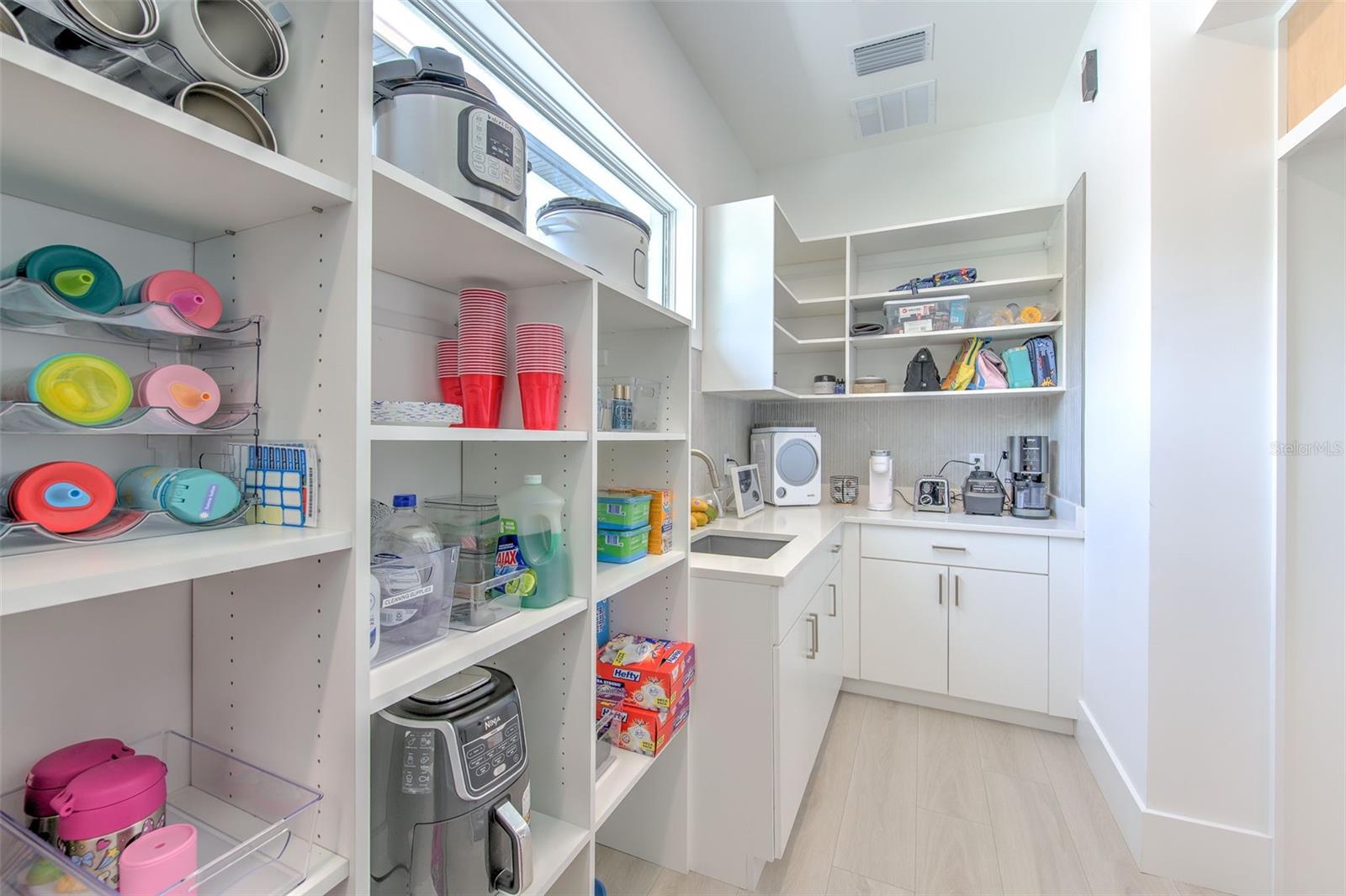 Image 16 of 58 For 4815 Sunset Boulevard