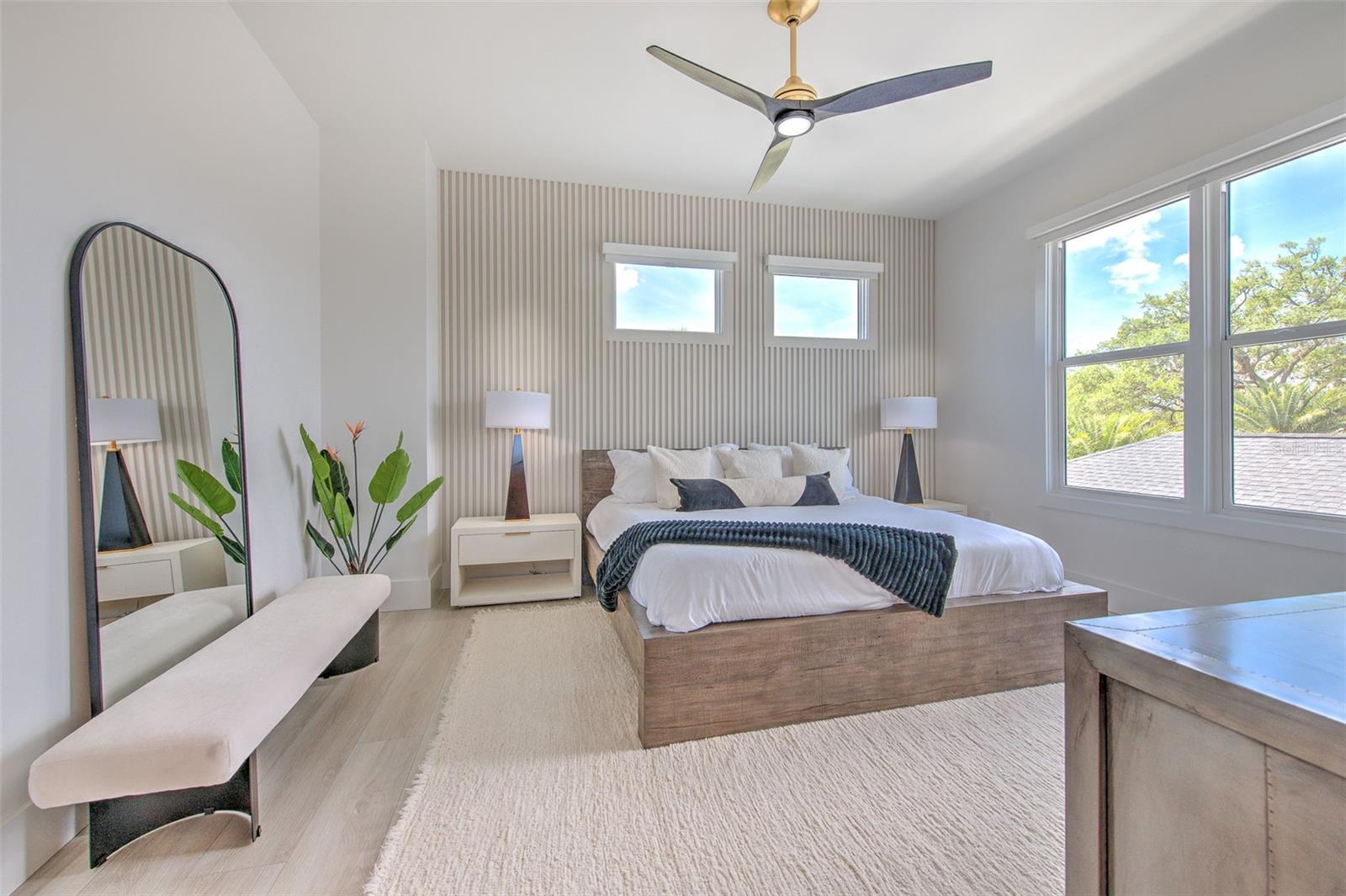 Image 40 of 58 For 4815 Sunset Boulevard