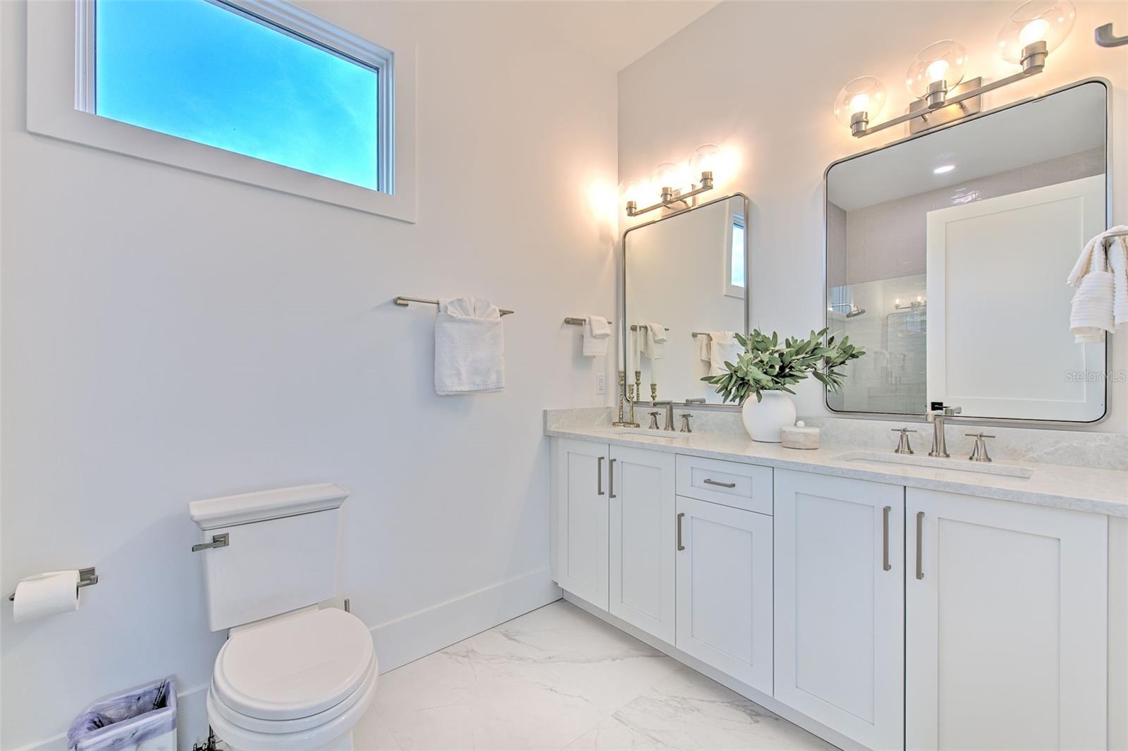 Image 41 of 58 For 4815 Sunset Boulevard