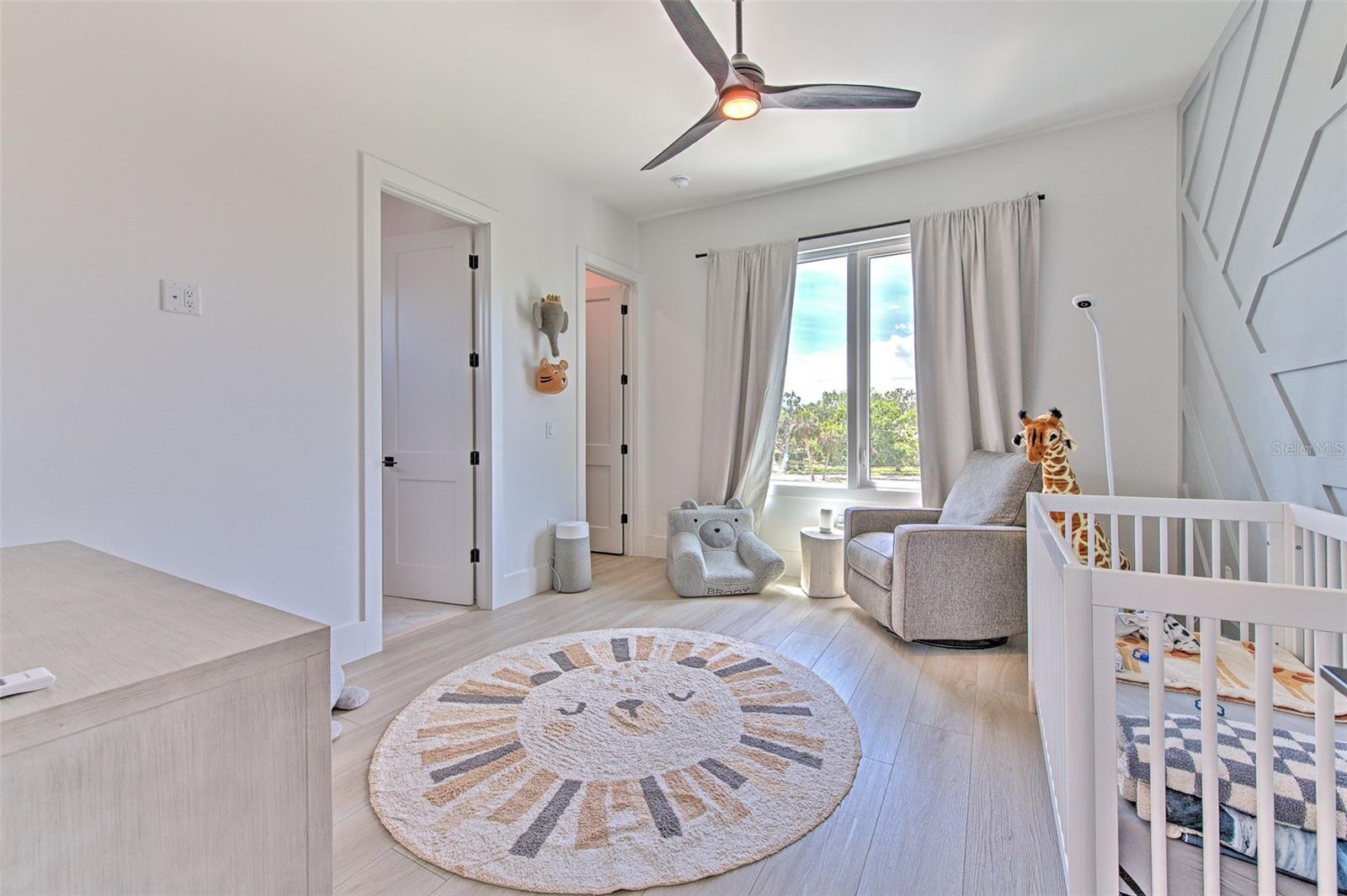 Image 46 of 58 For 4815 Sunset Boulevard