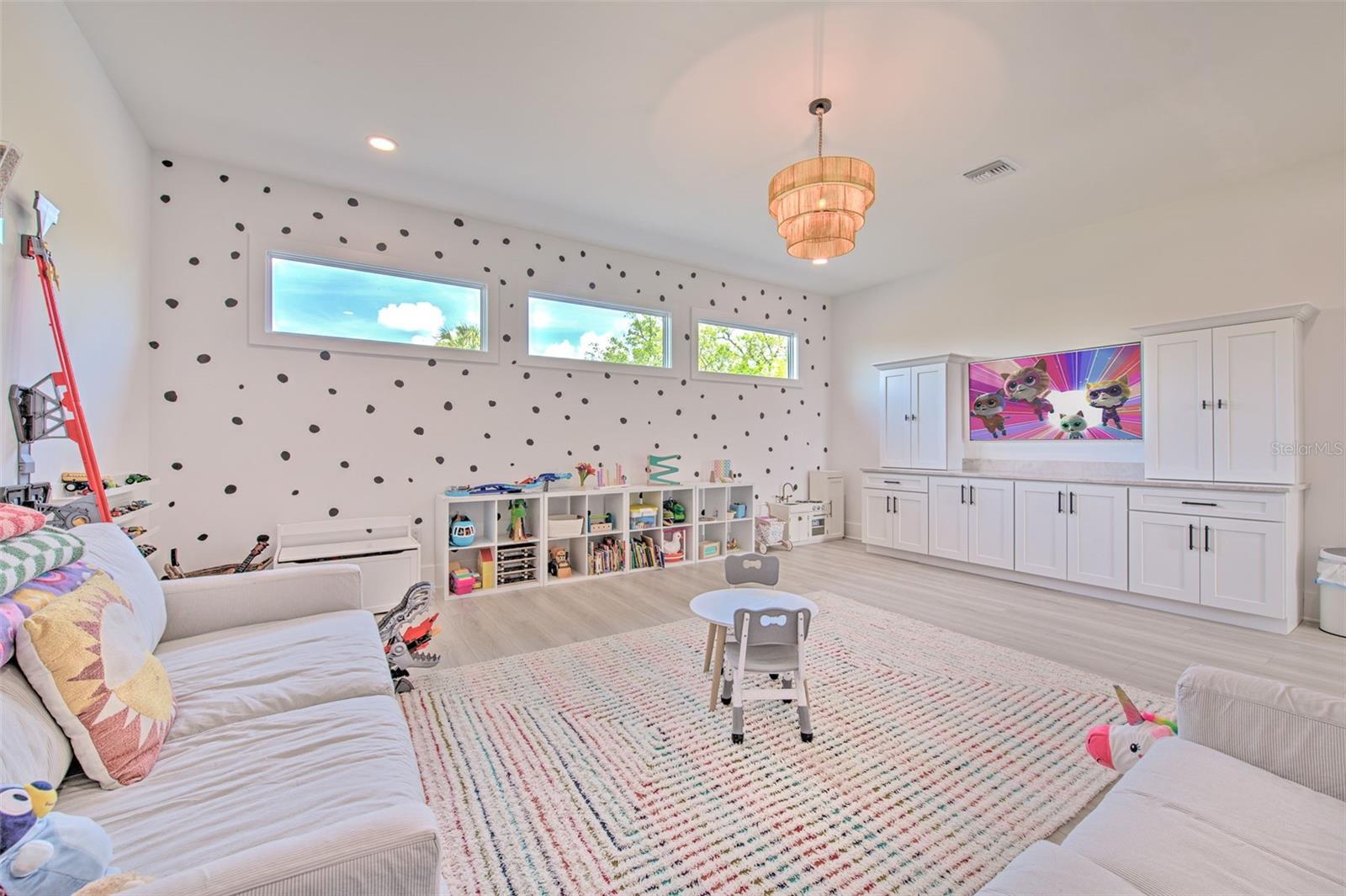 Image 50 of 58 For 4815 Sunset Boulevard