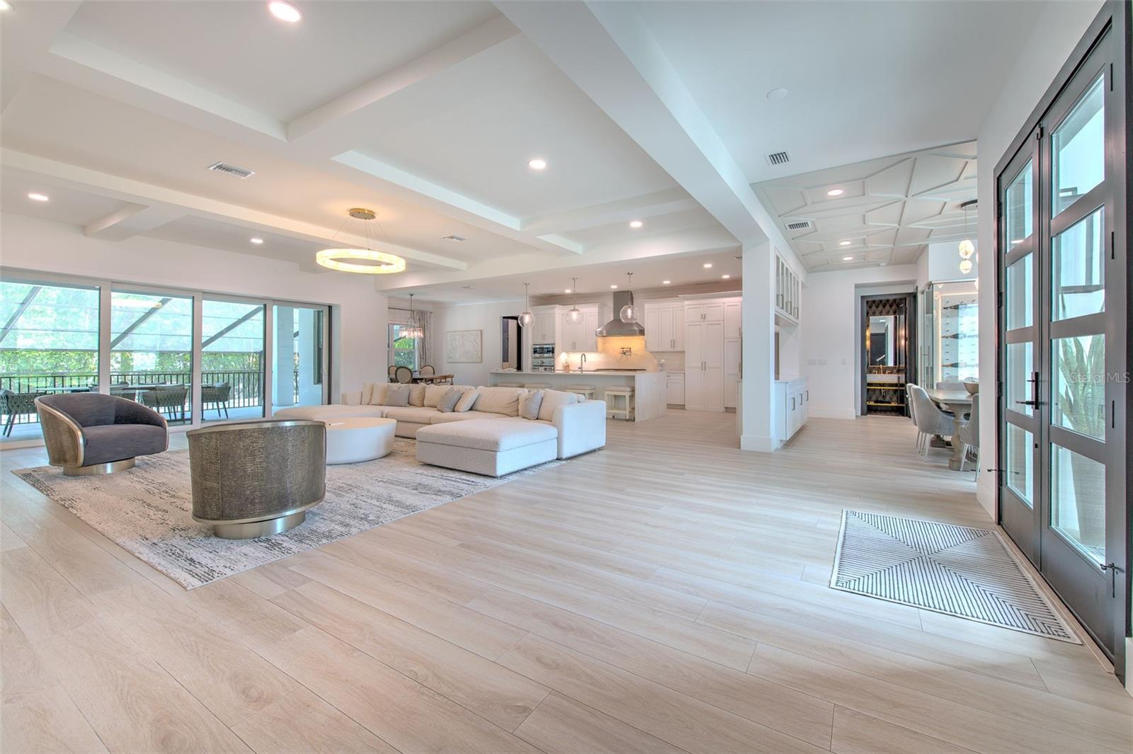 Image 6 of 58 For 4815 Sunset Boulevard