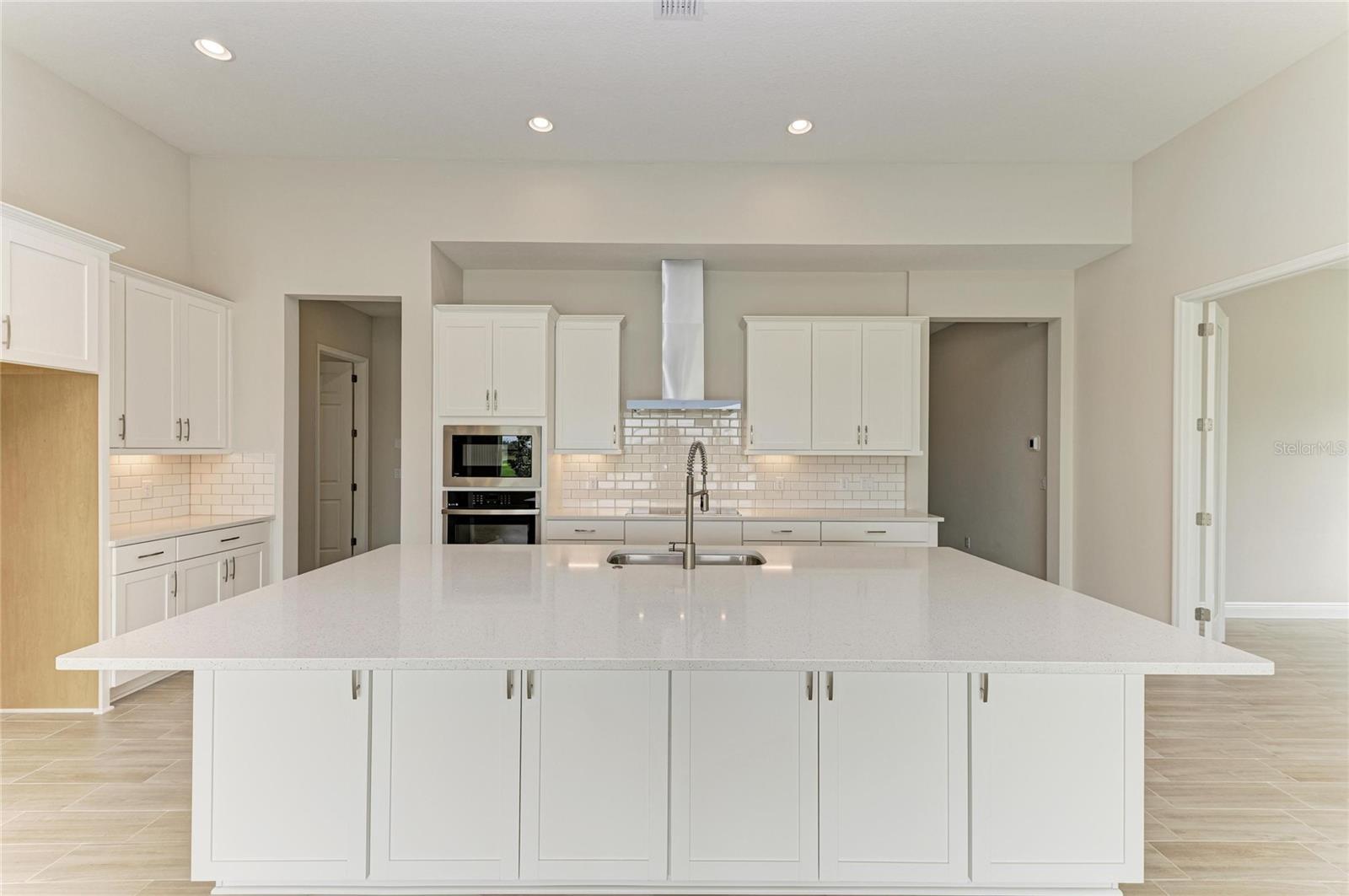 Image 12 of 40 For 9592 Surrey Rose Drive