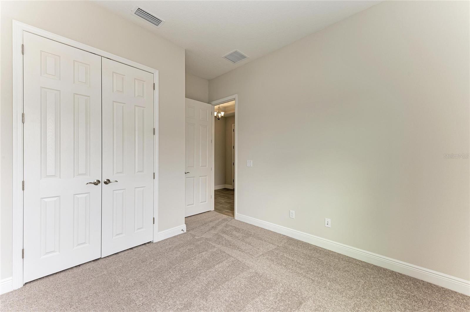 Image 25 of 40 For 9592 Surrey Rose Drive