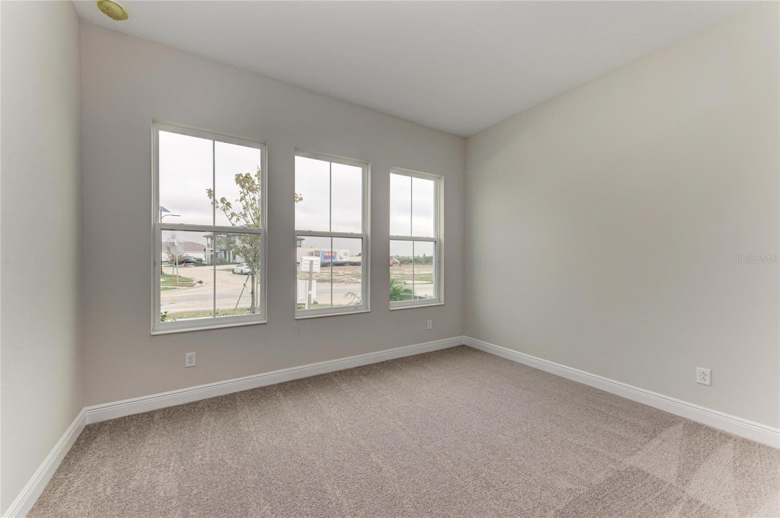 Image 27 of 40 For 9592 Surrey Rose Drive