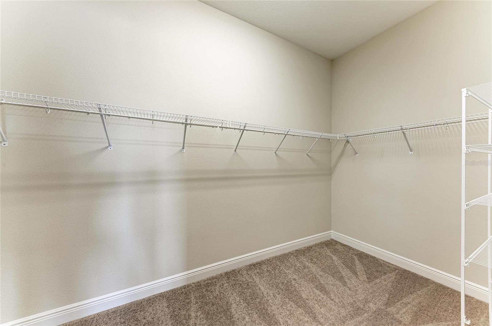 Image 8 of 40 For 9592 Surrey Rose Drive