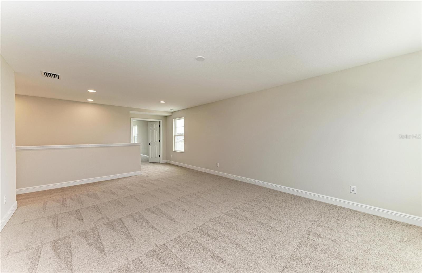 Image 33 of 35 For 10186 Surrey Rose Drive