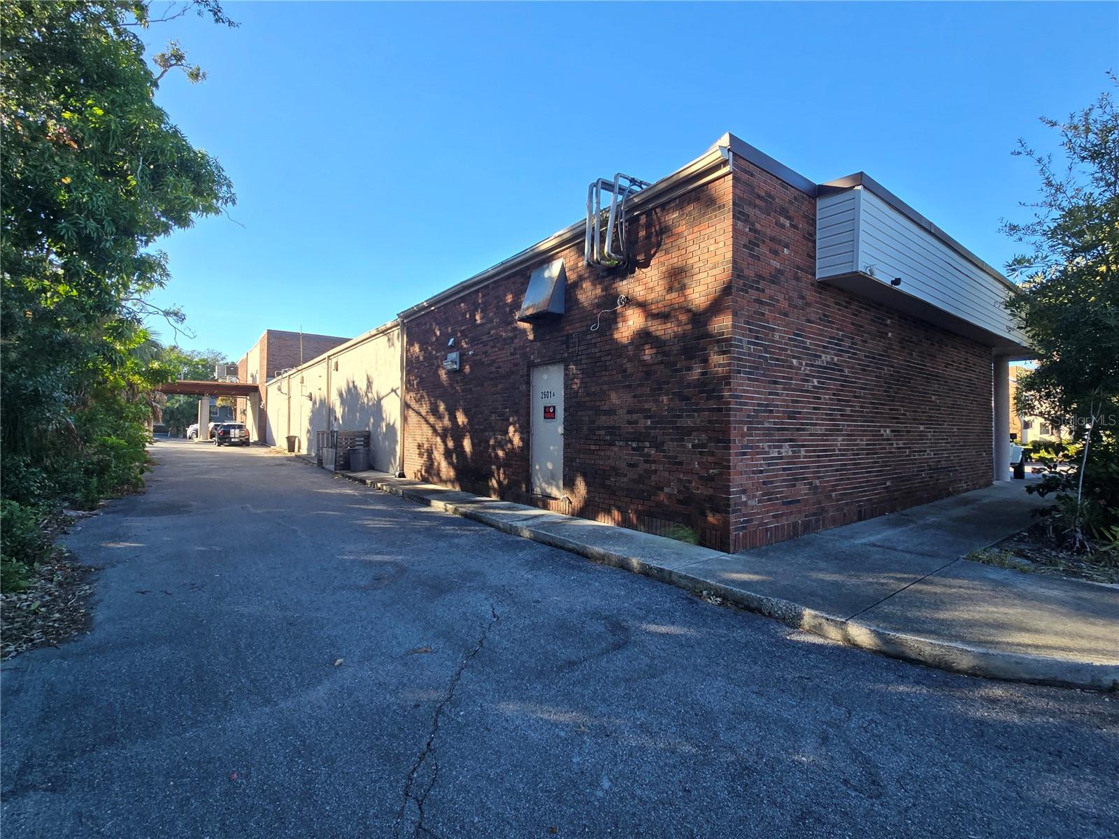 Image 4 of 4 For 2601 Manatee Avenue W