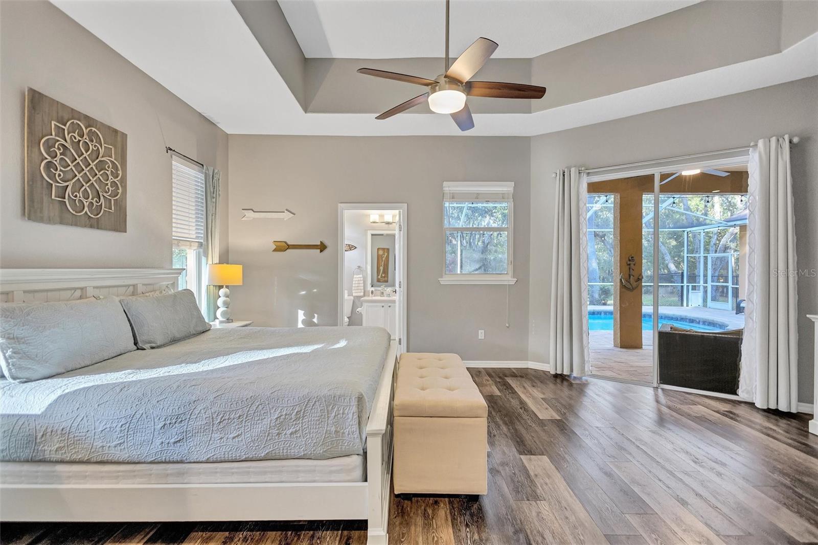 Image 23 of 41 For 6022 Hammock Hill Avenue