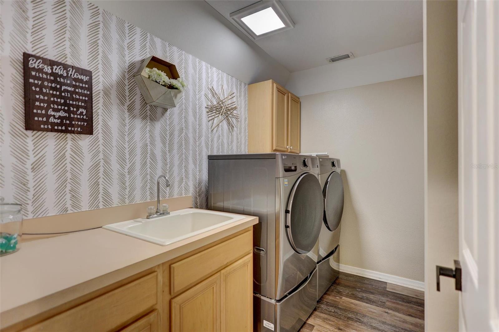 Image 30 of 41 For 6022 Hammock Hill Avenue