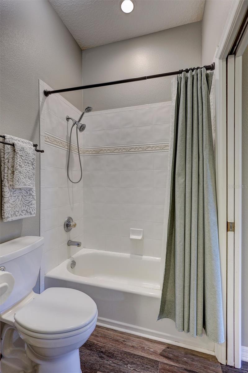 Image 31 of 41 For 6022 Hammock Hill Avenue