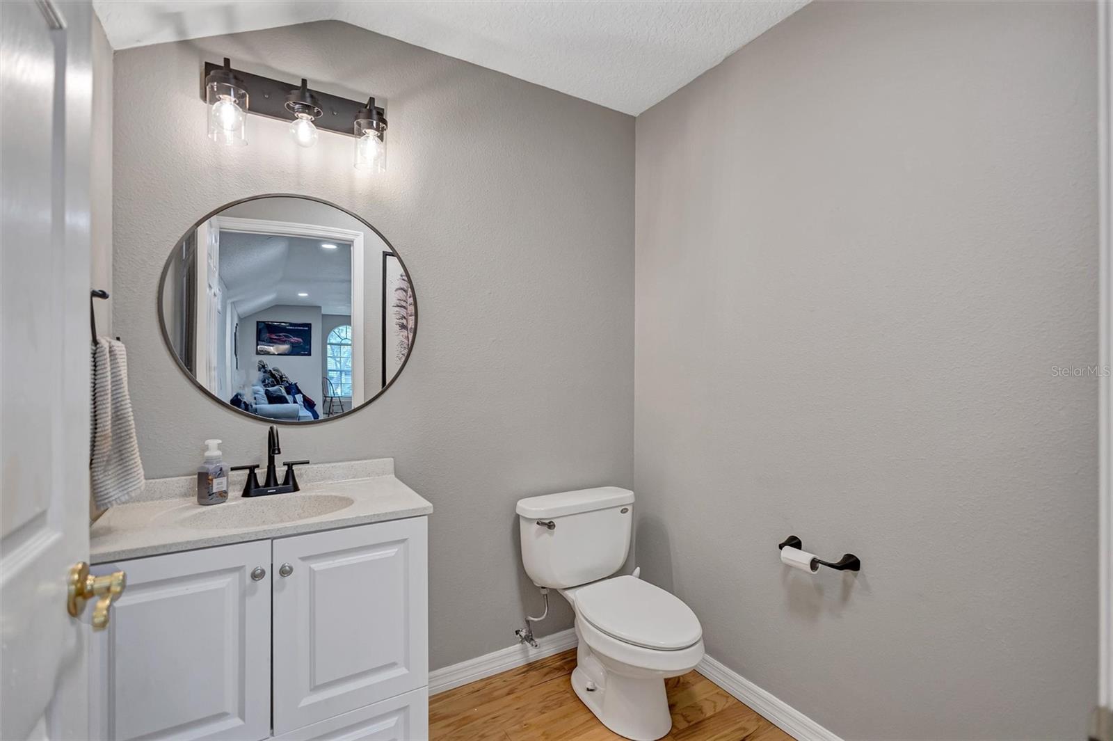 Image 32 of 41 For 6022 Hammock Hill Avenue