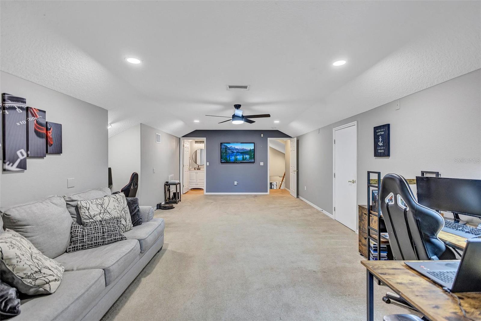 Image 34 of 41 For 6022 Hammock Hill Avenue