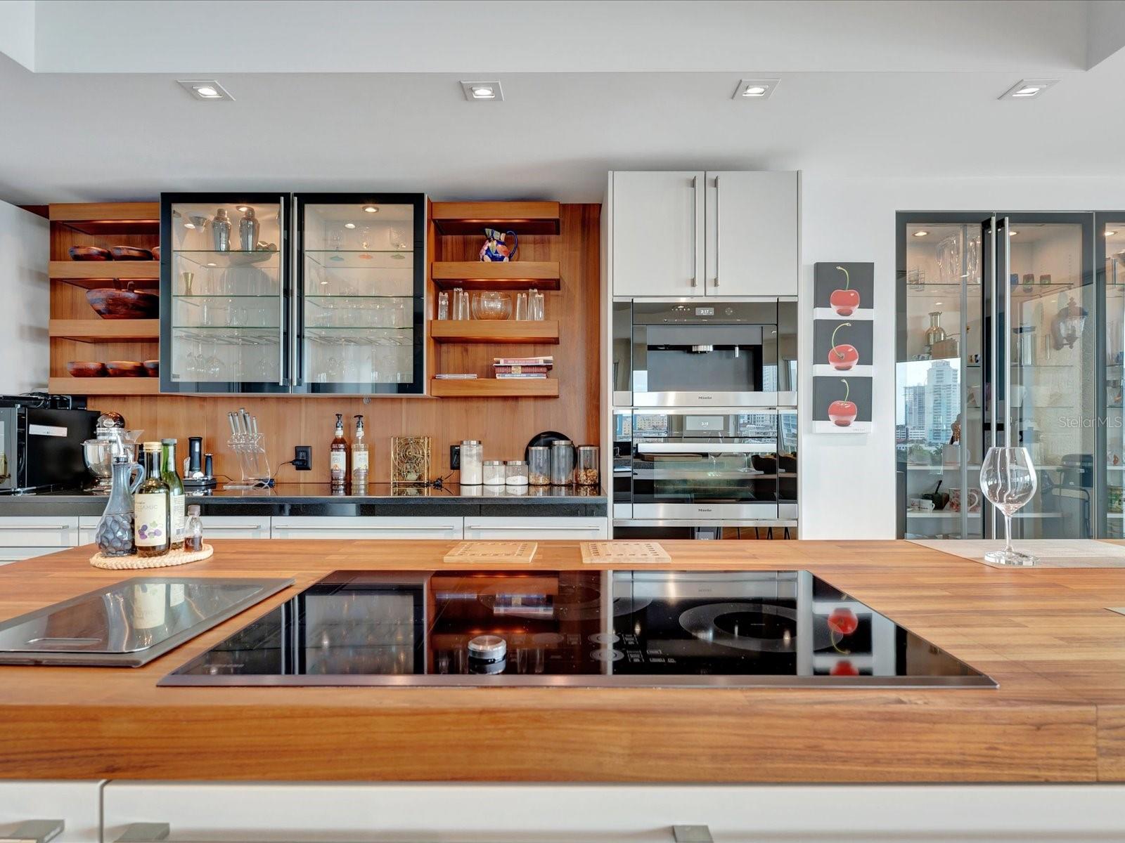 Image 19 of 50 For 555 5th Avenue Ne 932