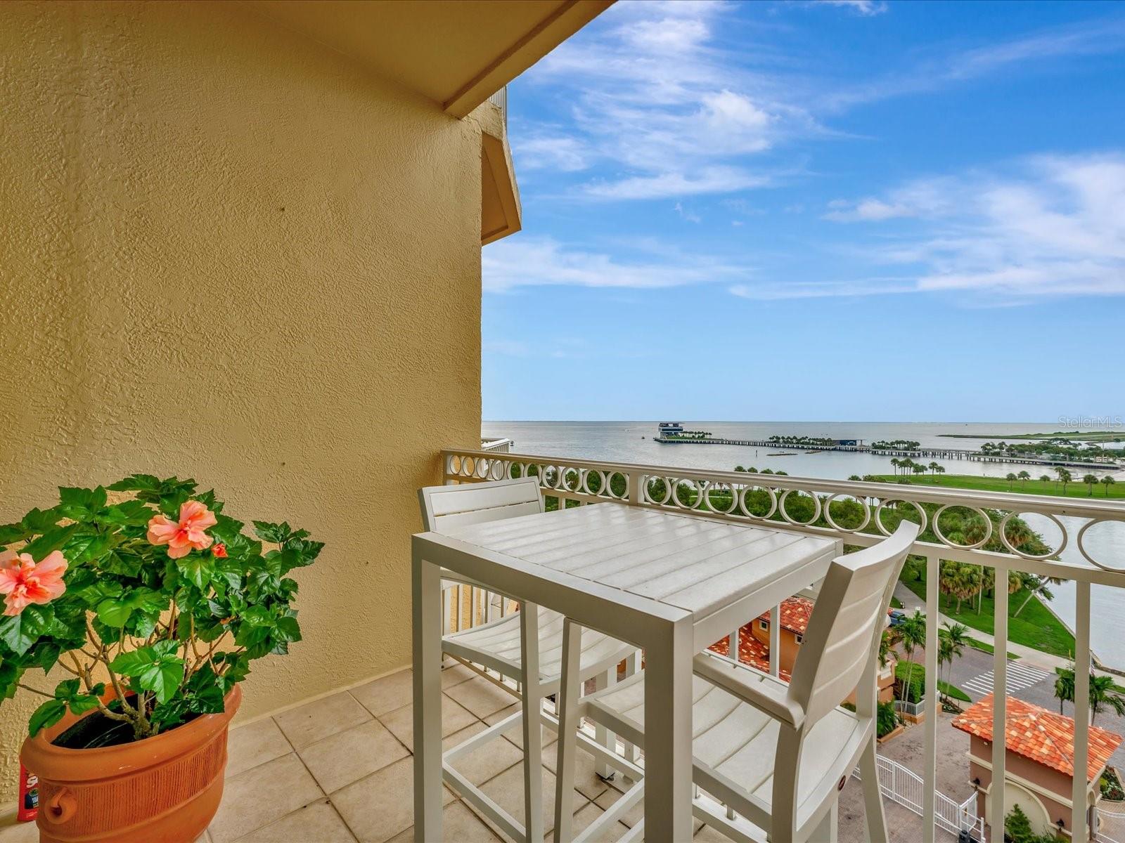 Image 25 of 50 For 555 5th Avenue Ne 932