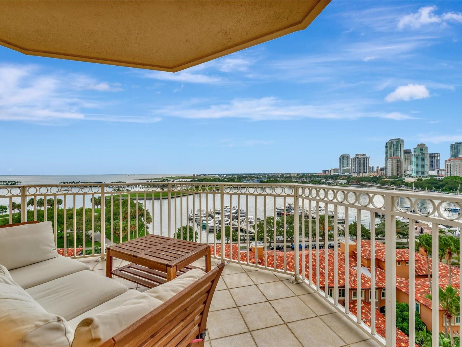 Image 29 of 50 For 555 5th Avenue Ne 932