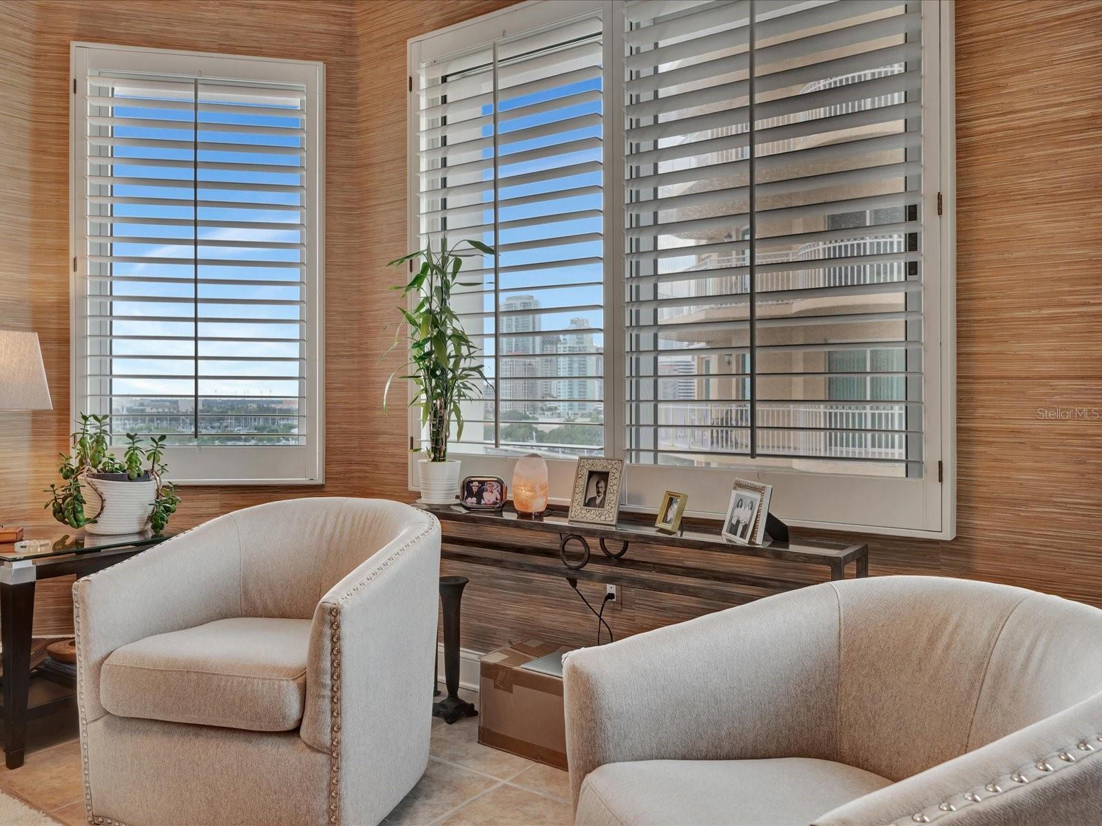 Image 35 of 50 For 555 5th Avenue Ne 932