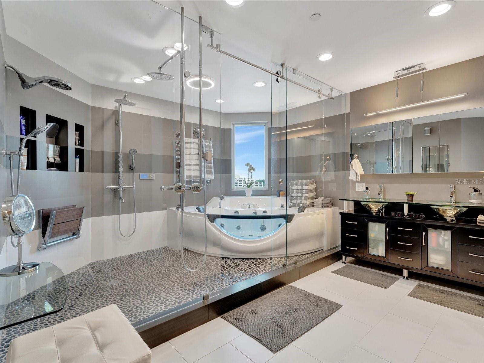 Image 45 of 50 For 555 5th Avenue Ne 932