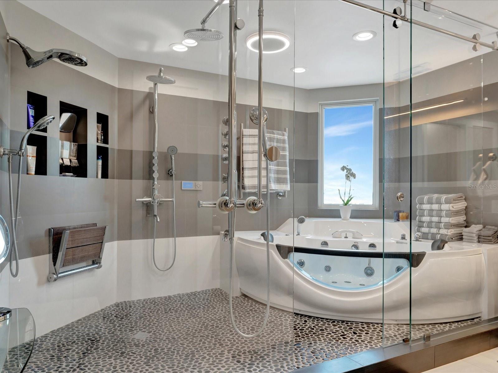 Image 46 of 50 For 555 5th Avenue Ne 932