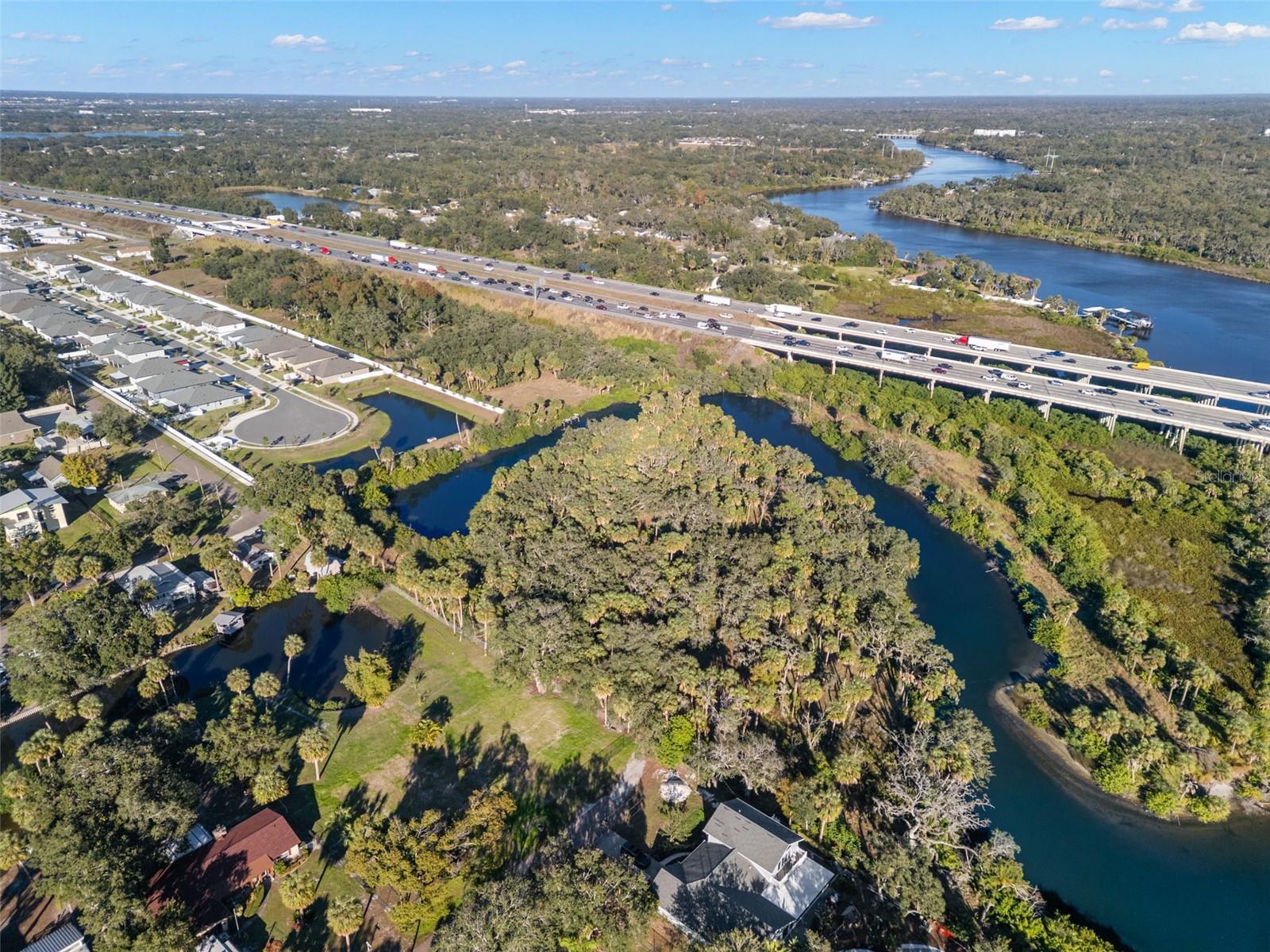 Listing photo id 8 for 9511 River Cove Drive