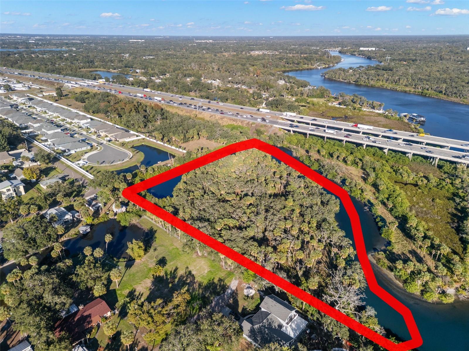 Listing photo id 9 for 9511 River Cove Drive