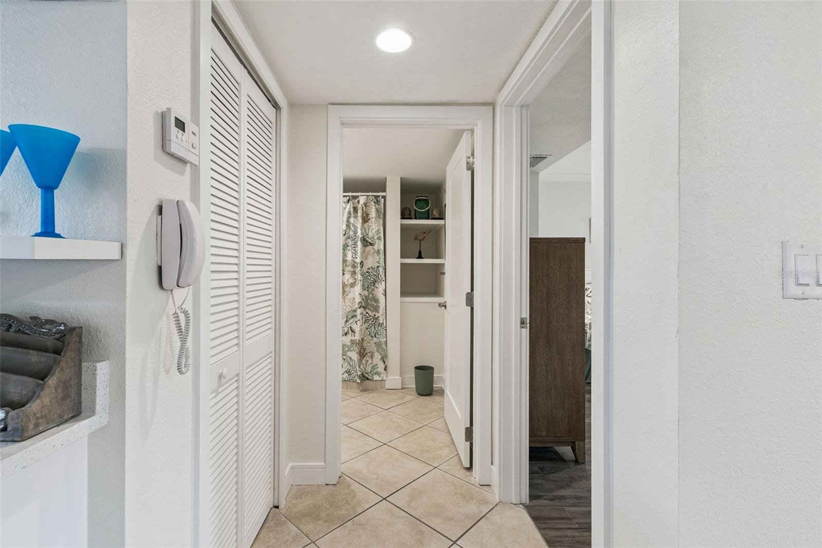 Image 22 of 35 For 19417 Gulf Boulevard F107