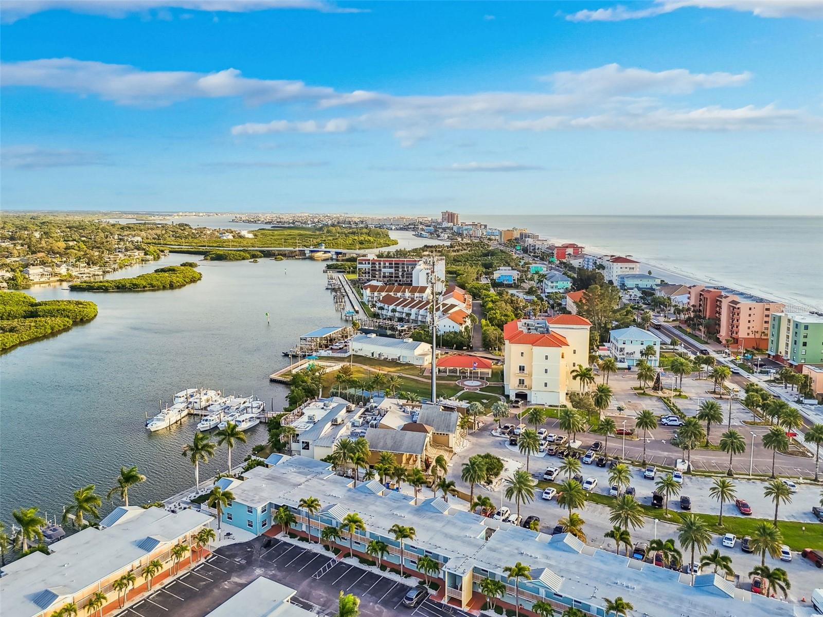 Image 32 of 35 For 19417 Gulf Boulevard F107