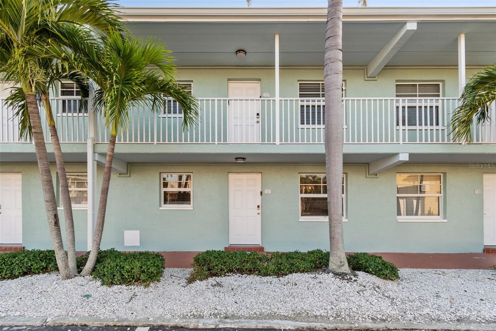 Image 34 of 35 For 19417 Gulf Boulevard F107