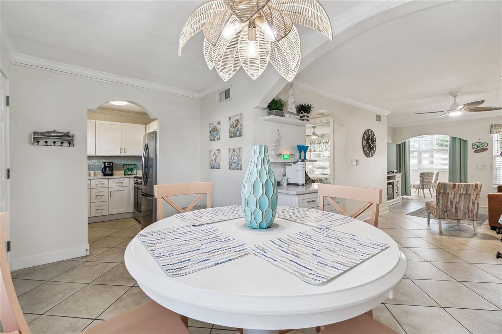 Image 6 of 35 For 19417 Gulf Boulevard F107