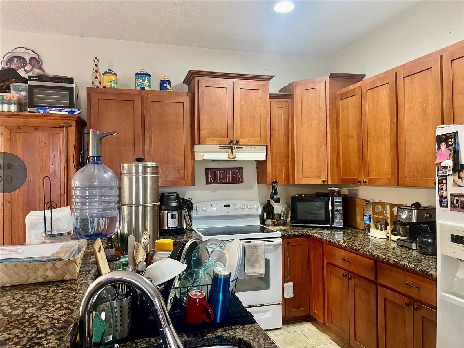 Image 20 of 29 For 646 Norfolk Street