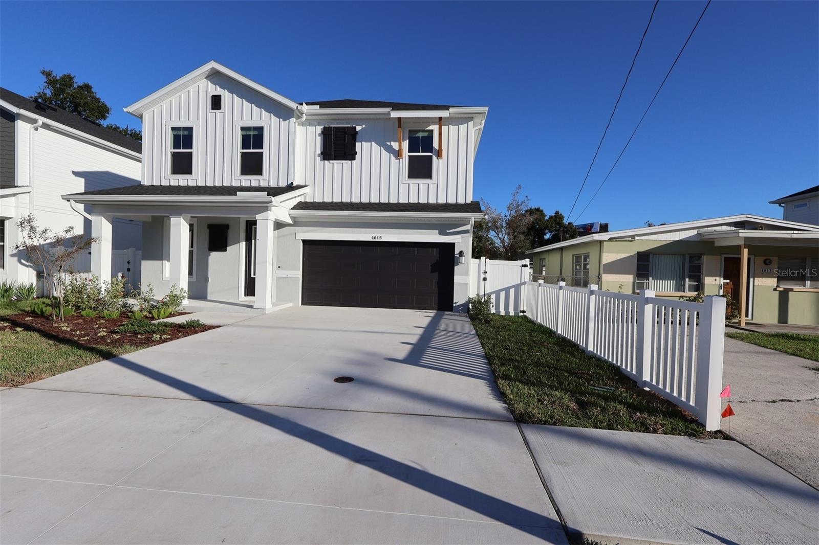 Listing photo id 5 for 3905 Carmen Street