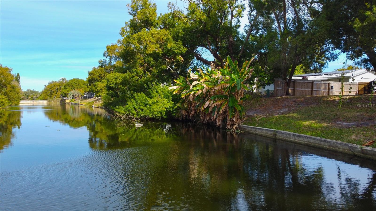 Image 24 of 27 For 4333 Newbury Drive