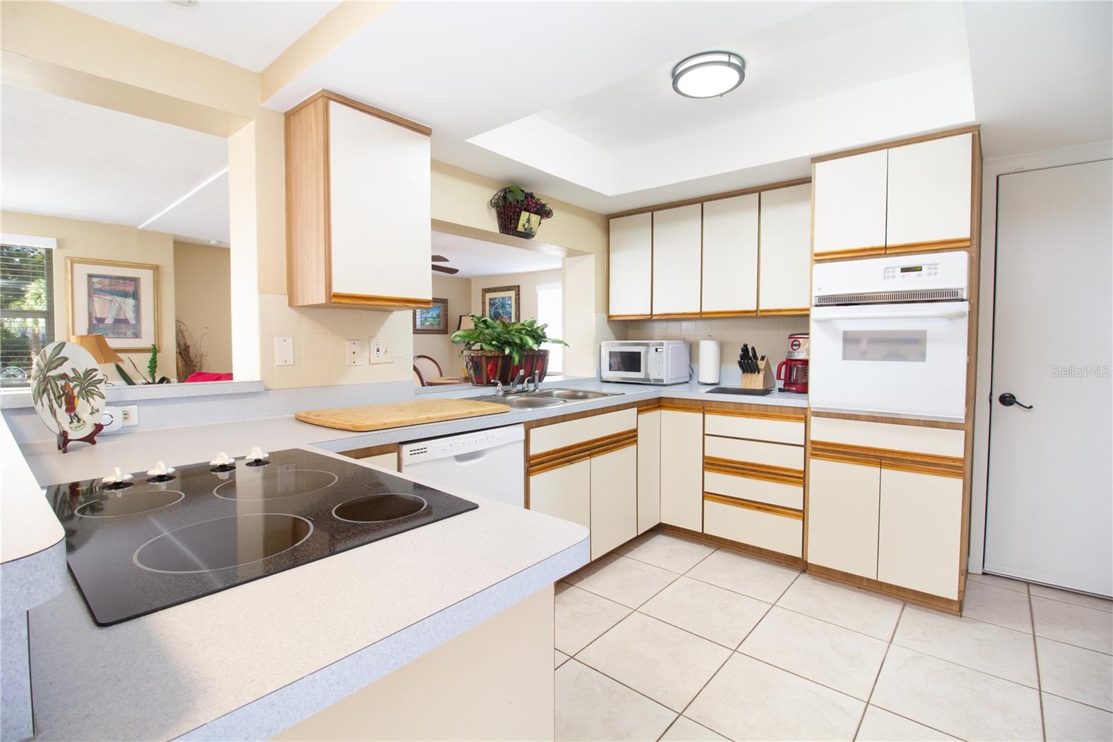 Image 6 of 27 For 4333 Newbury Drive