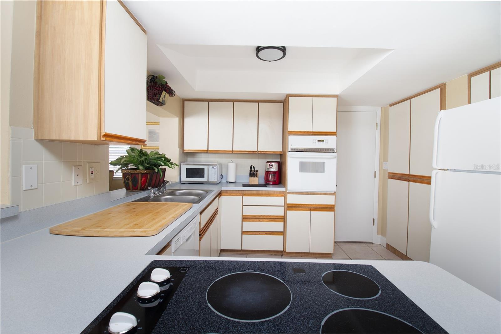 Image 7 of 27 For 4333 Newbury Drive