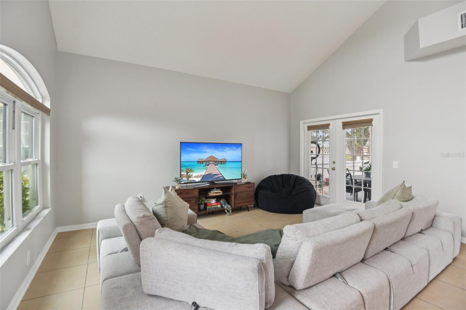 Image 4 of 36 For 1701 Open Field Loop