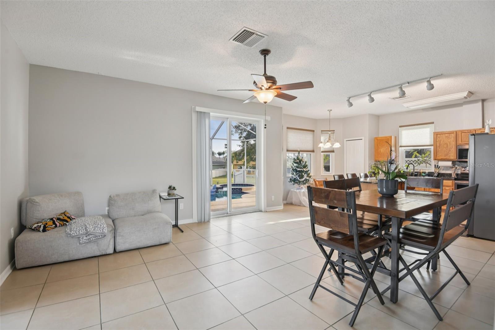 Image 6 of 36 For 1701 Open Field Loop