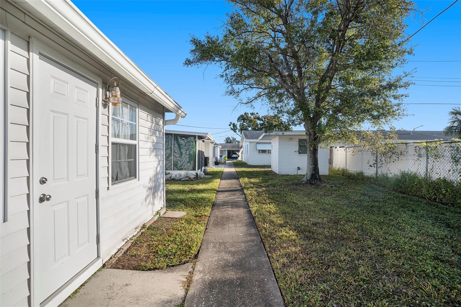 Image 16 of 18 For 5136 Tulip Street Court N