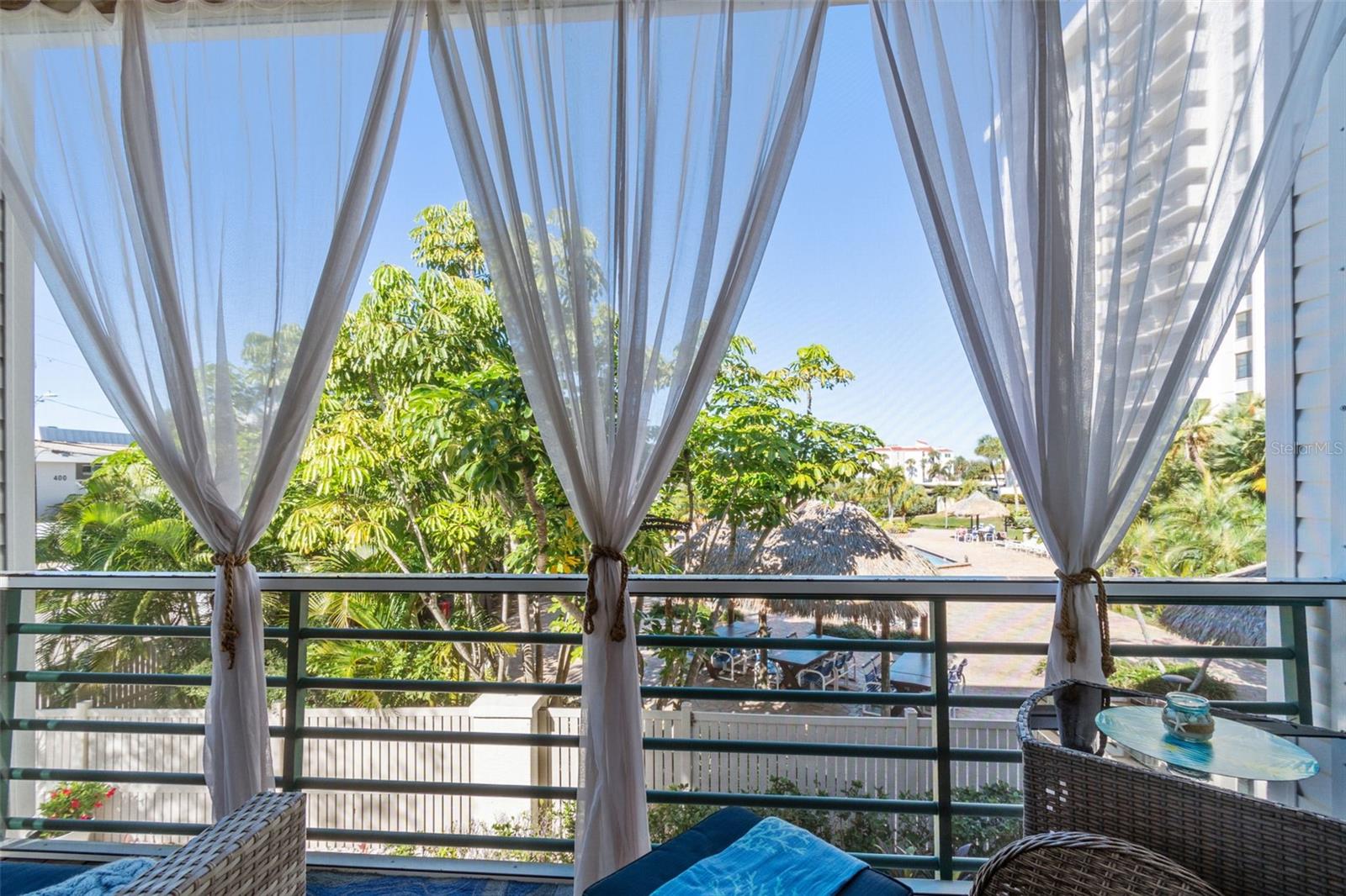 Image 15 of 75 For 320 Island Way 101