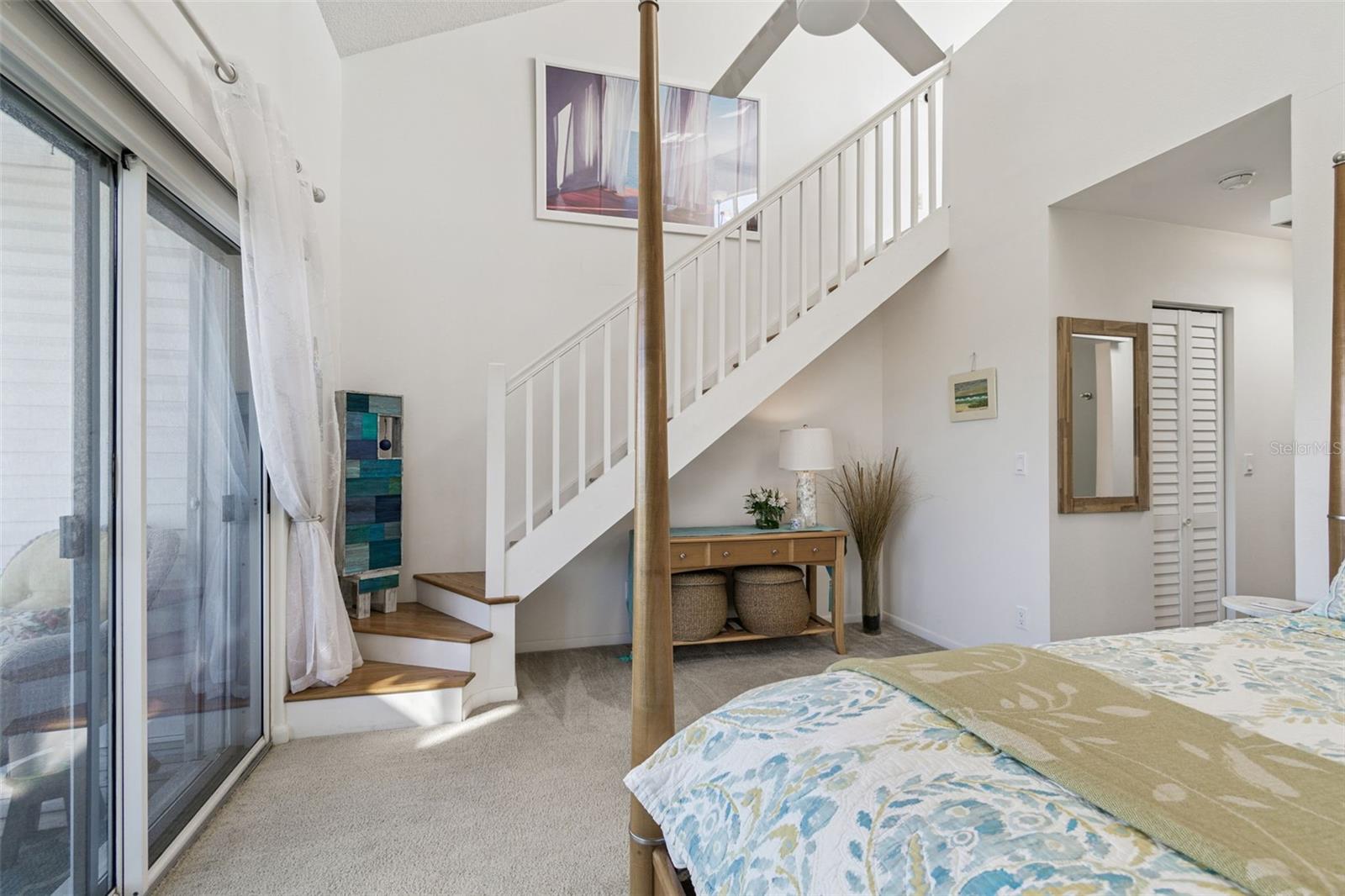 Image 38 of 75 For 320 Island Way 101