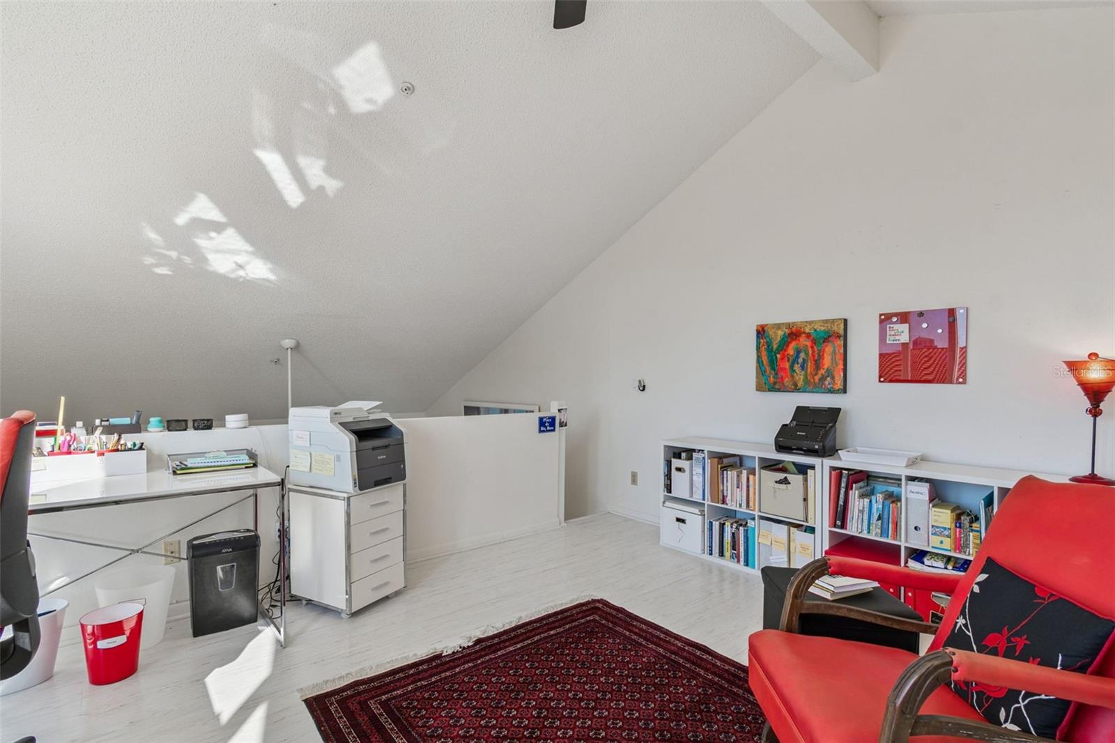 Image 46 of 75 For 320 Island Way 101