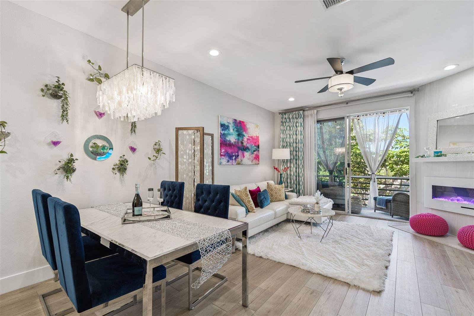 Image 8 of 75 For 320 Island Way 101